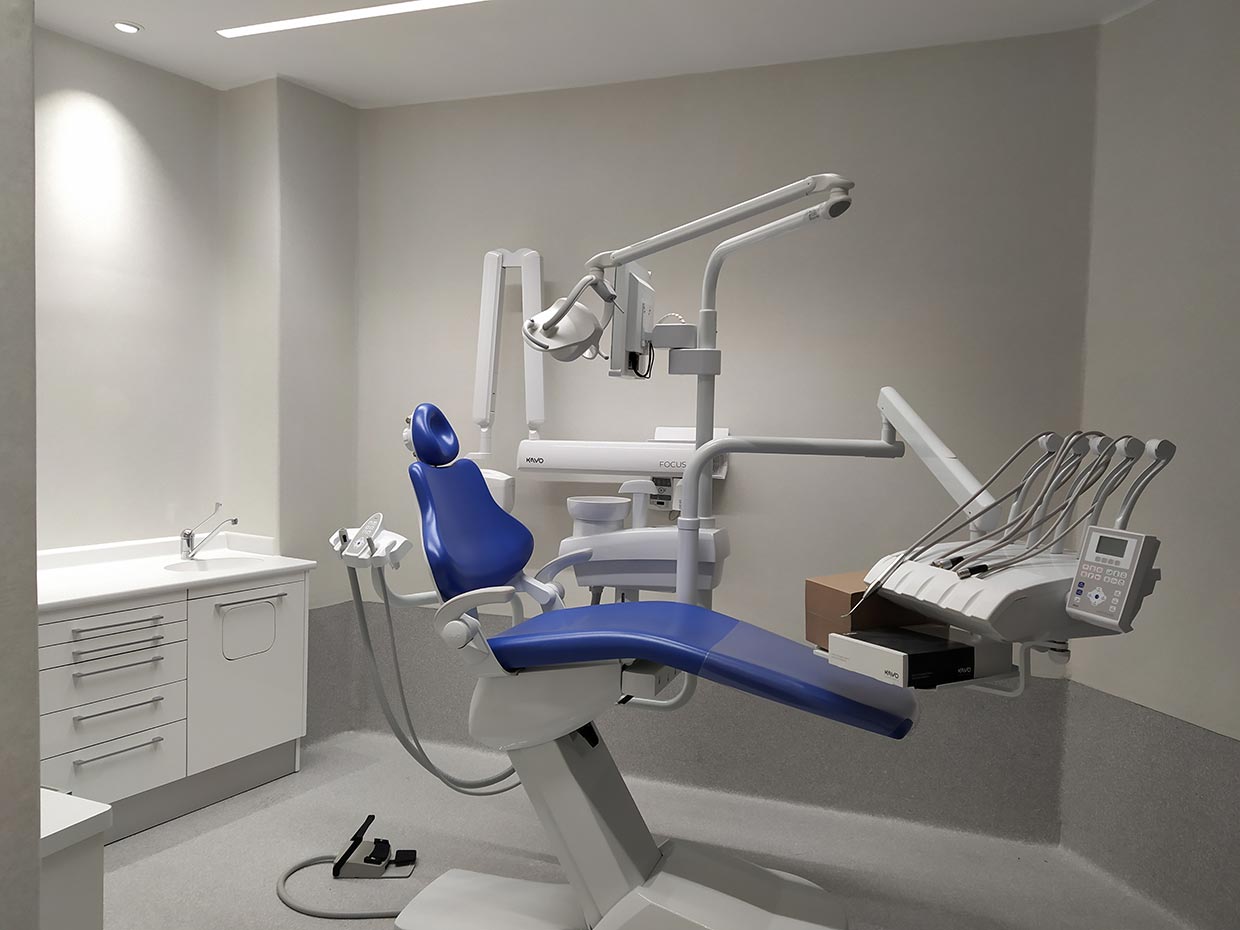 Obra y reforma de clínica dental Sanitas en Madrid