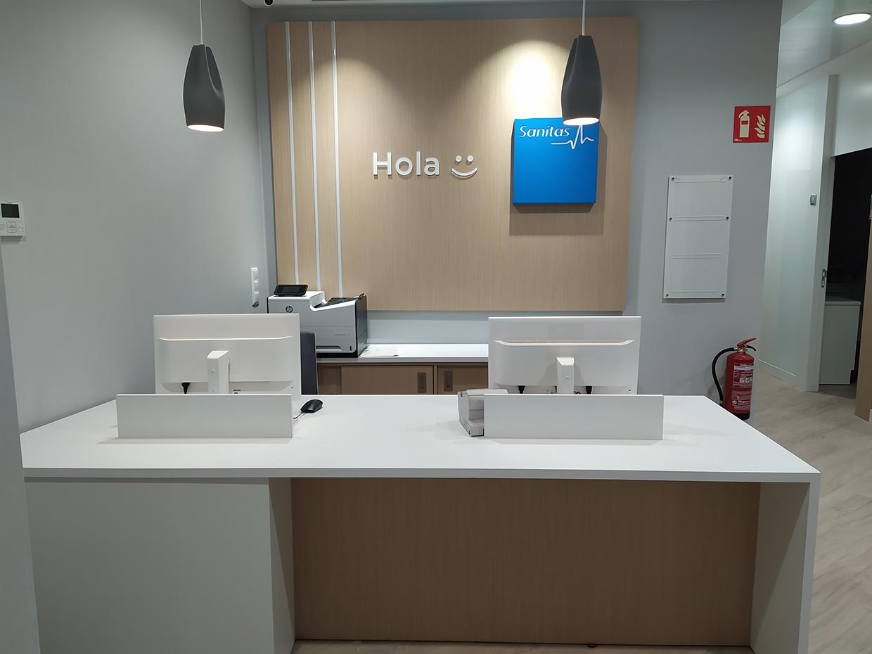 Obra y reforma de clínica dental Sanitas en Madrid