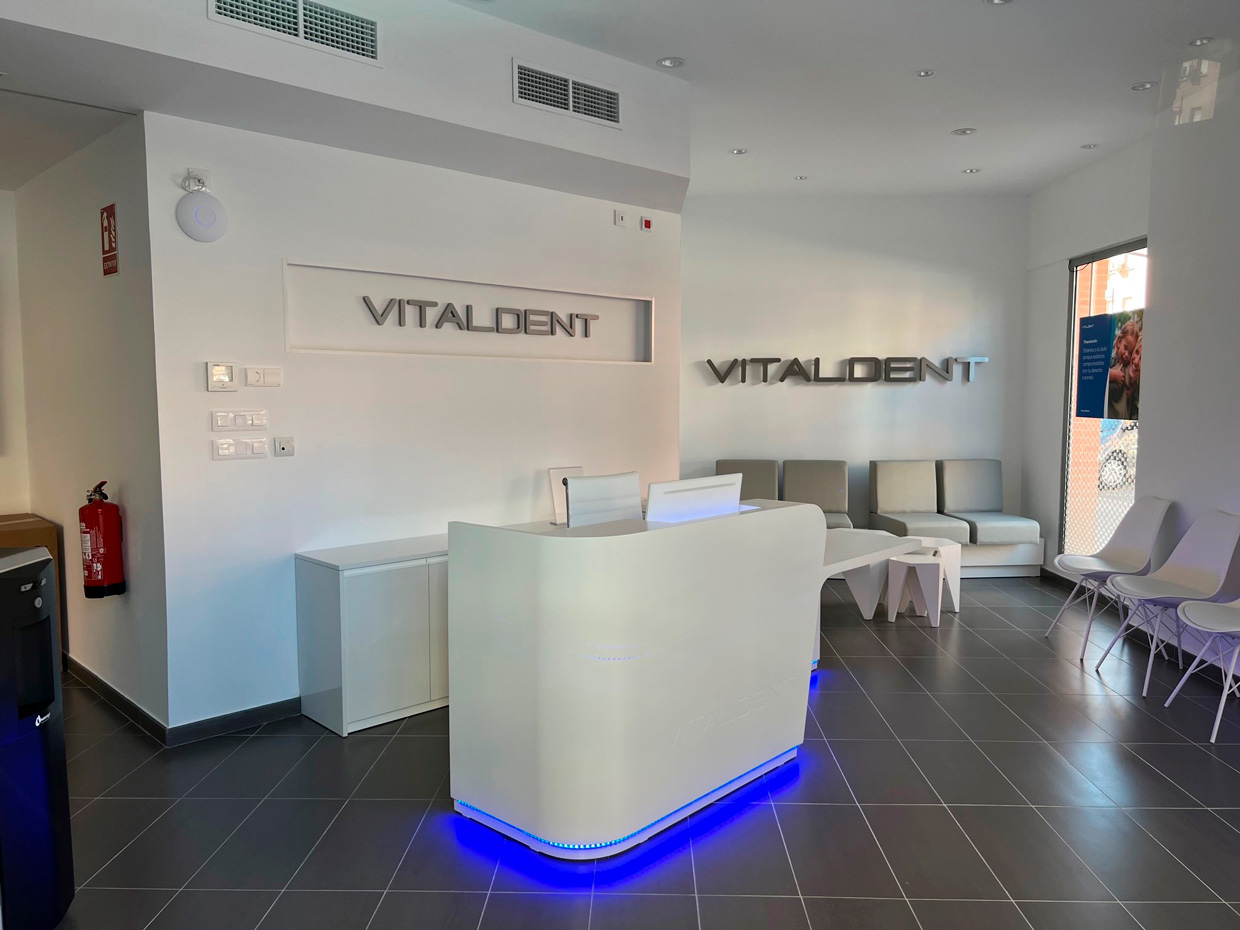 Recepción clínica Vitaldent Montequinto (Sevilla)