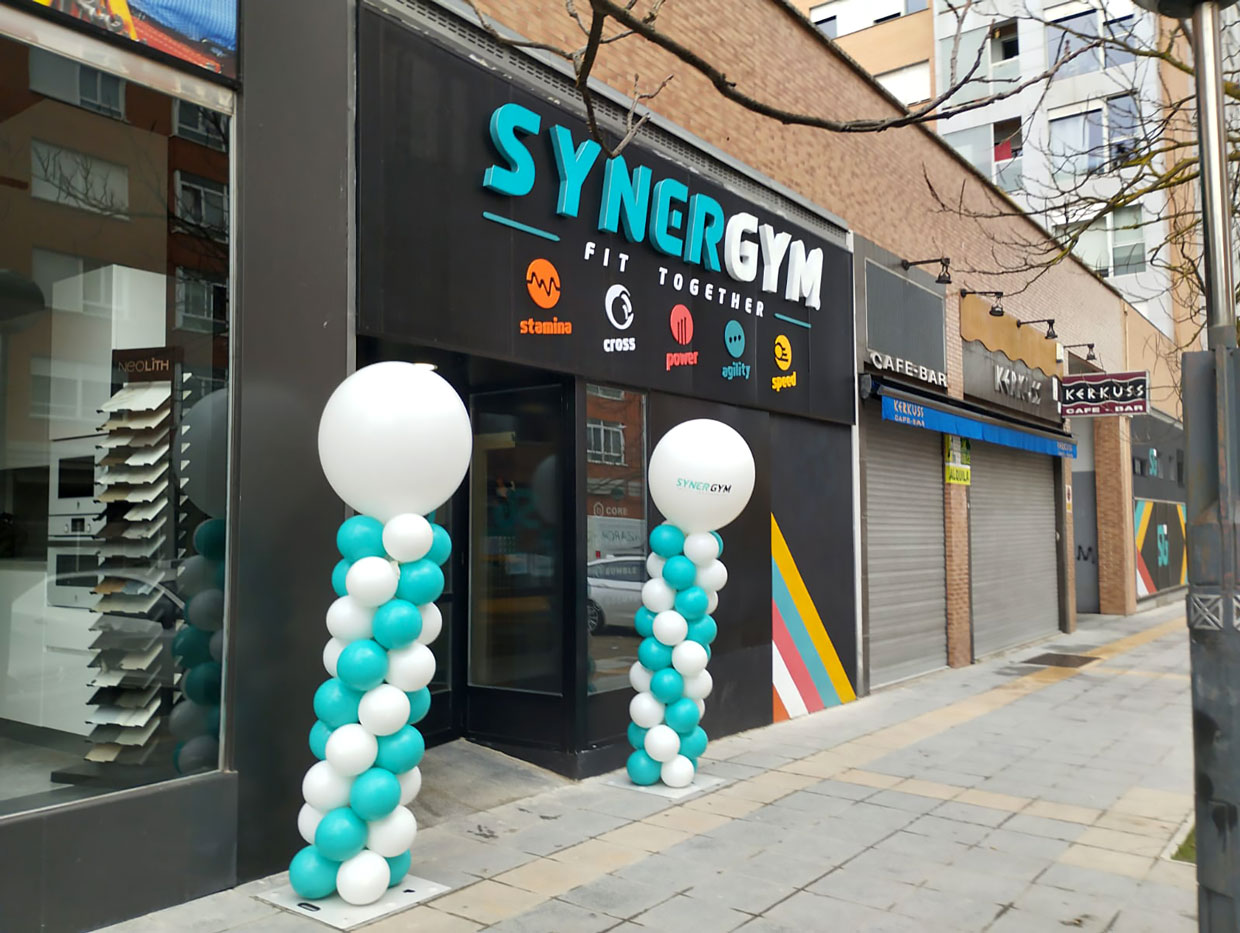 Fachada de gimnasio Synergym en Vitoria-Gasteiz