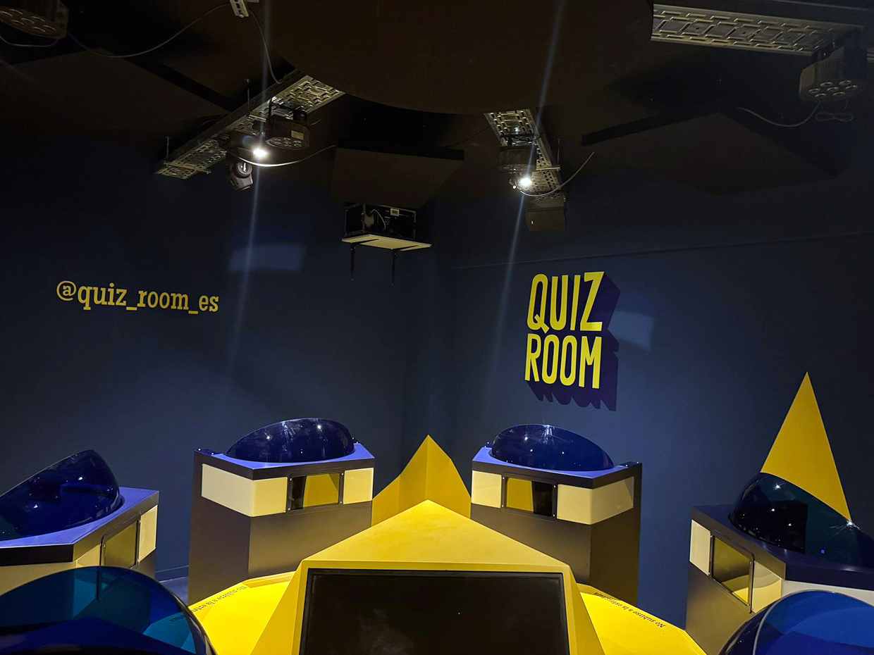 Plató de televisión de sala de juegos Quiz Room en Madrid